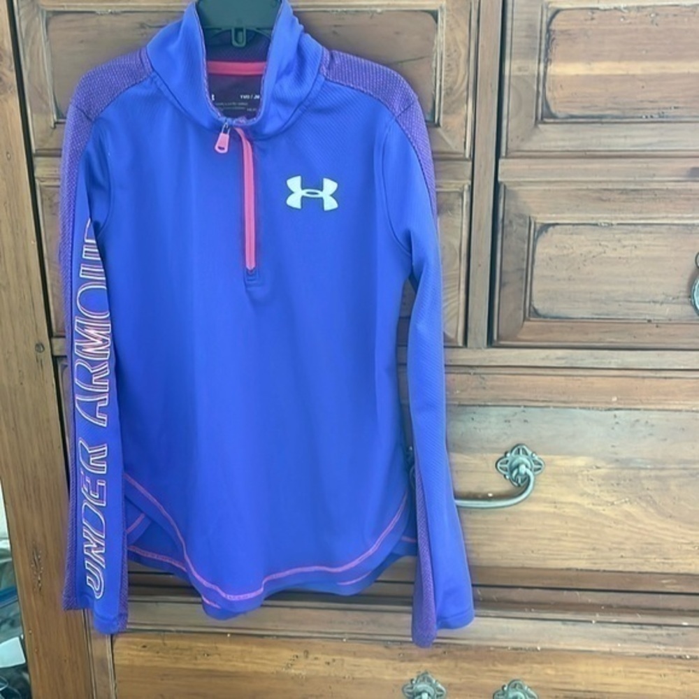 Under Armour Girl’s Purple Quarter Zip Top Size Medium (8) EUC